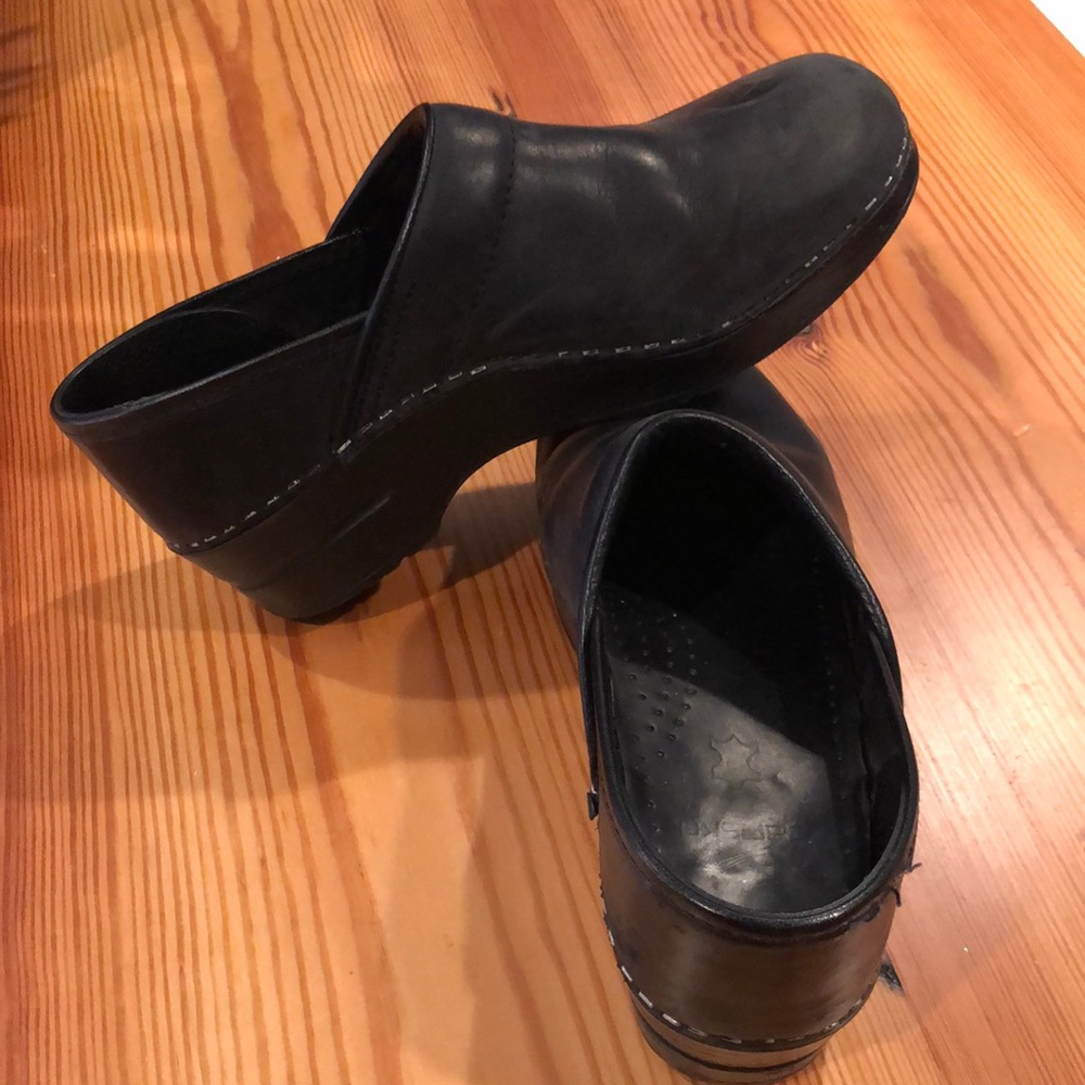Women’s Dansko clogs